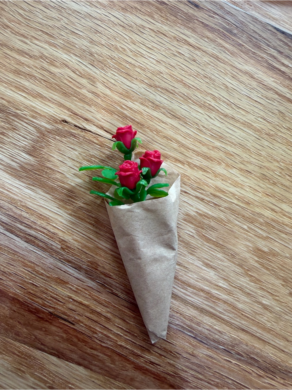 Miniverse RARE Valentines Roses (no resin) - Picture 2 of 4